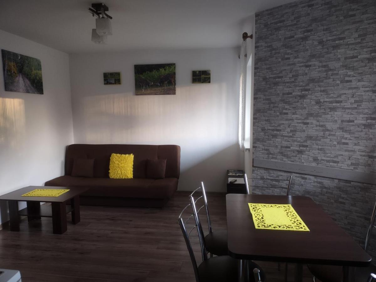 Idylla Villa Polom Maly Ngoại thất bức ảnh